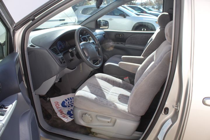 Used Car 2002 Toyota Sienna  For Sale Under $10,000 In Georgetown, Texas