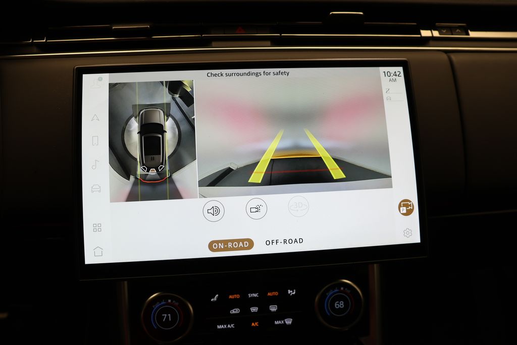 Thumbnail: 2023 Land Rover Range Rover - 21