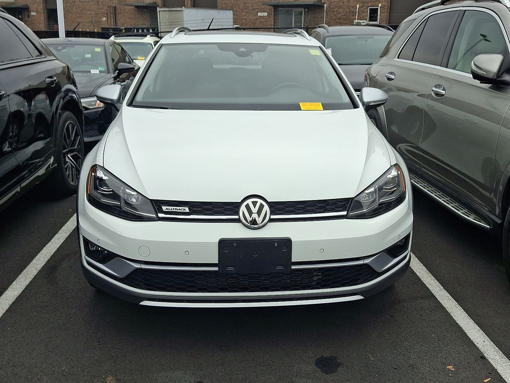 Thumbnail: 2019 Volkswagen Golf - 2