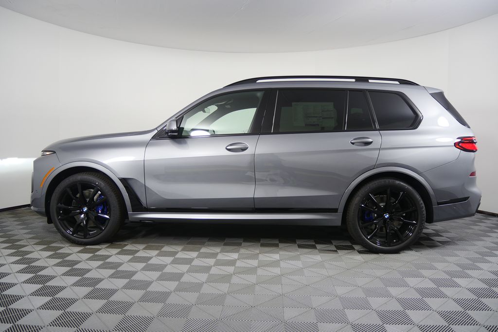 Thumbnail: 2026 BMW X7 - 6