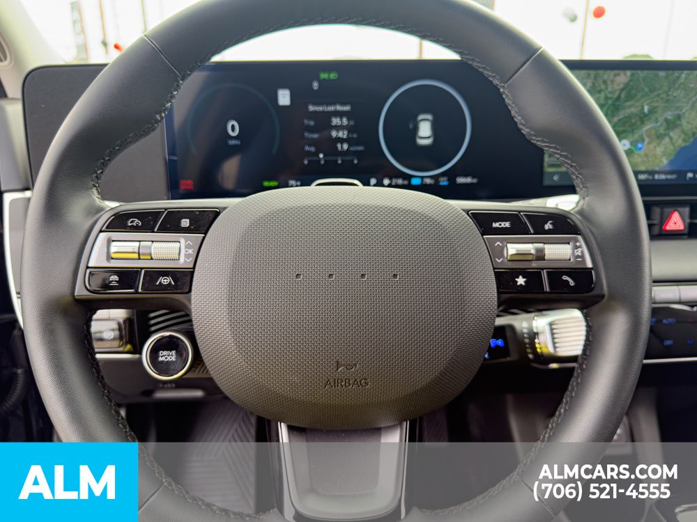 Used 2025 Abyss Black Hyundai SEL image 26