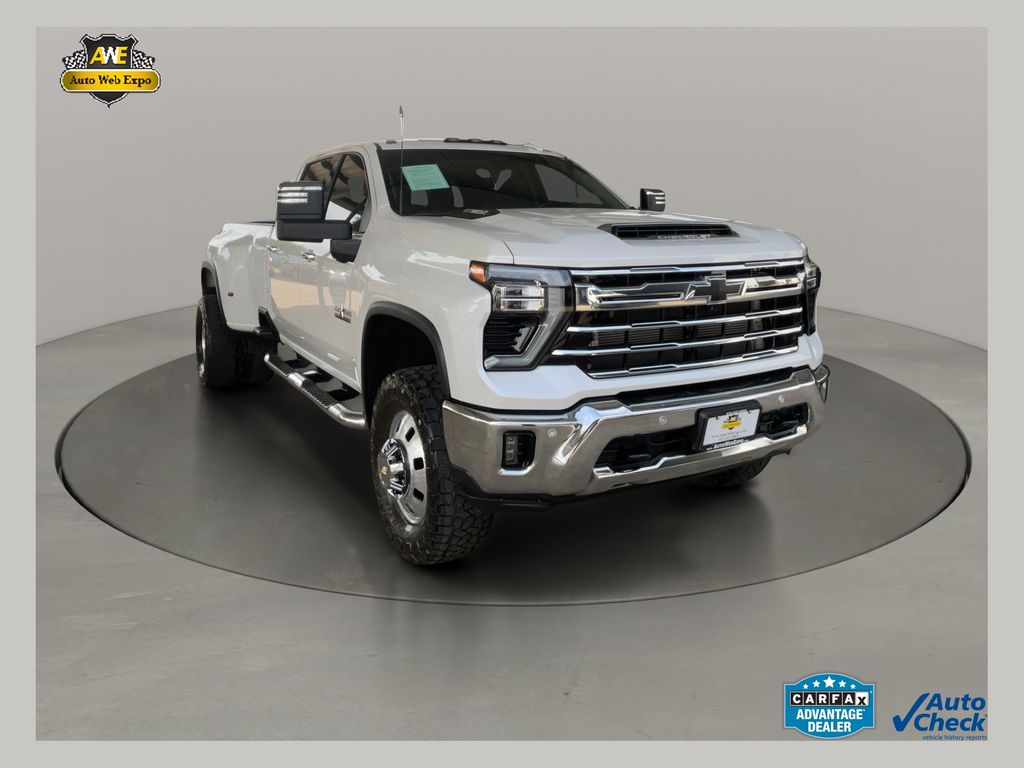 White (Iridescent Pearl Tricoat) 2024 Chevrolet Silverado 3500HD LTZ Crew Cab 4WD Pickup Truck Four-Wheel Drive Automatic