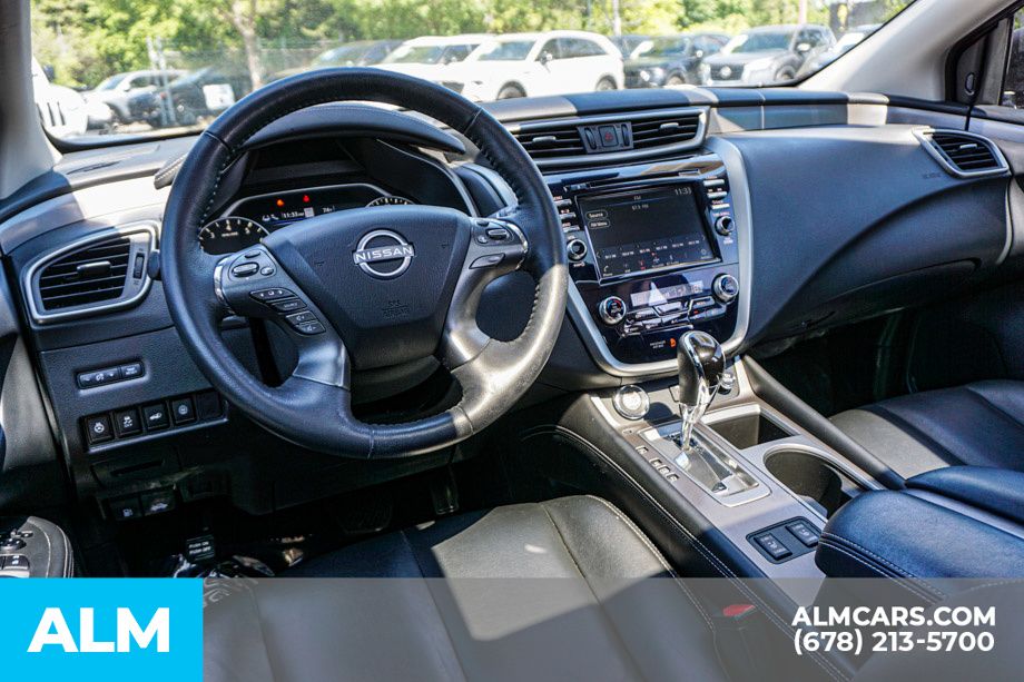 Used 2024 Gray Nissan SV image 27