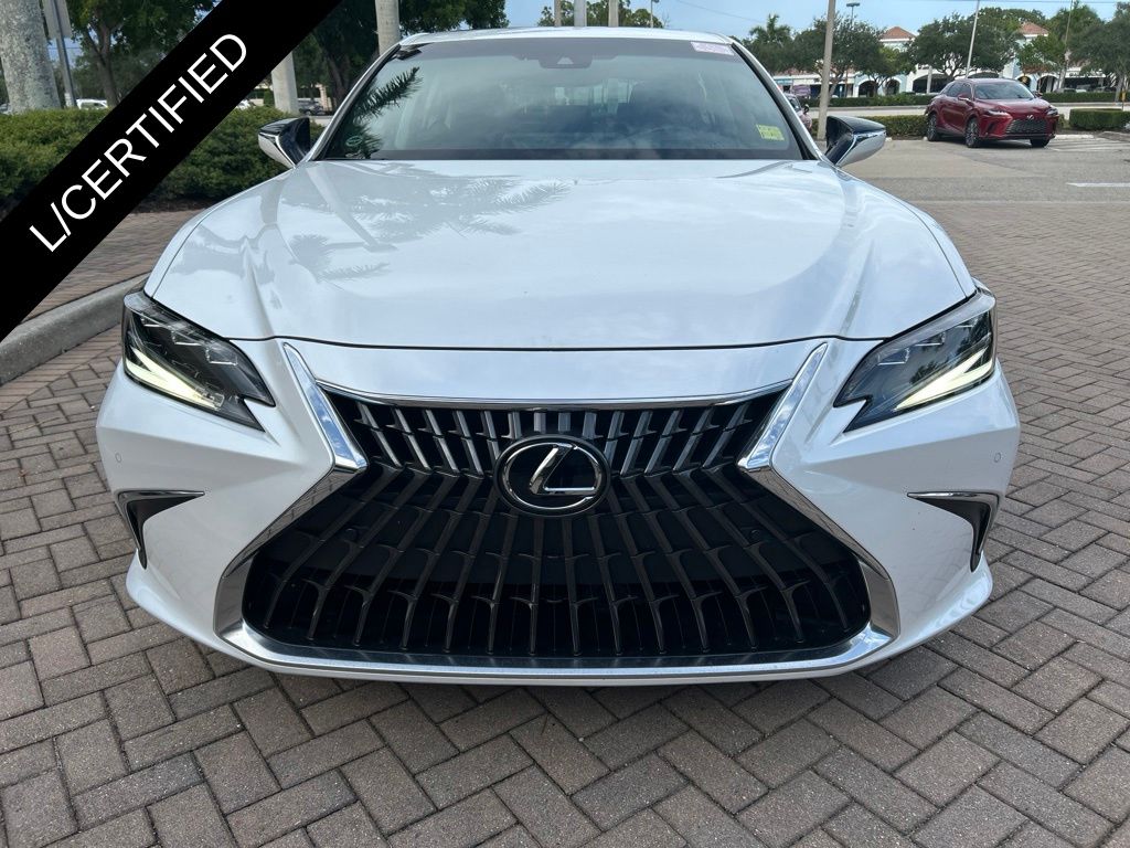 Certified Used 2024 White Lexus 300h image 9