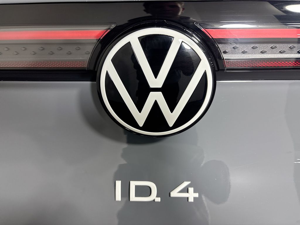 2025 Volkswagen ID.4 Pro