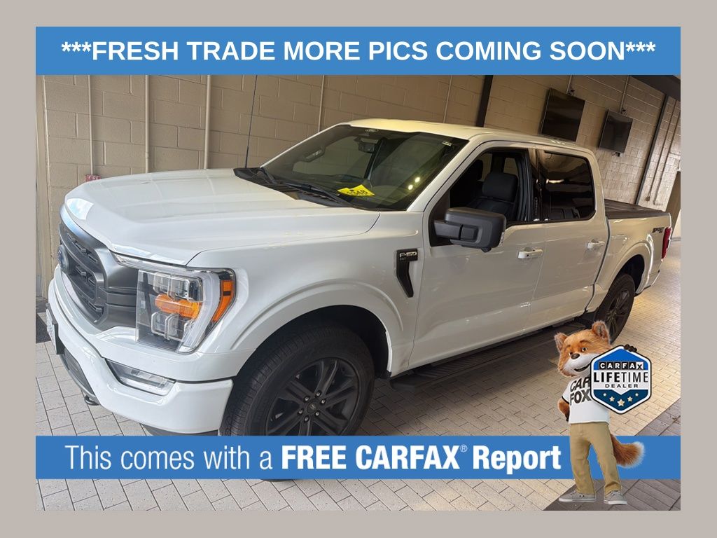 Oxford White 2022 Ford F-150 XLT SuperCrew 4WD Pickup Truck Four-Wheel Drive Automatic