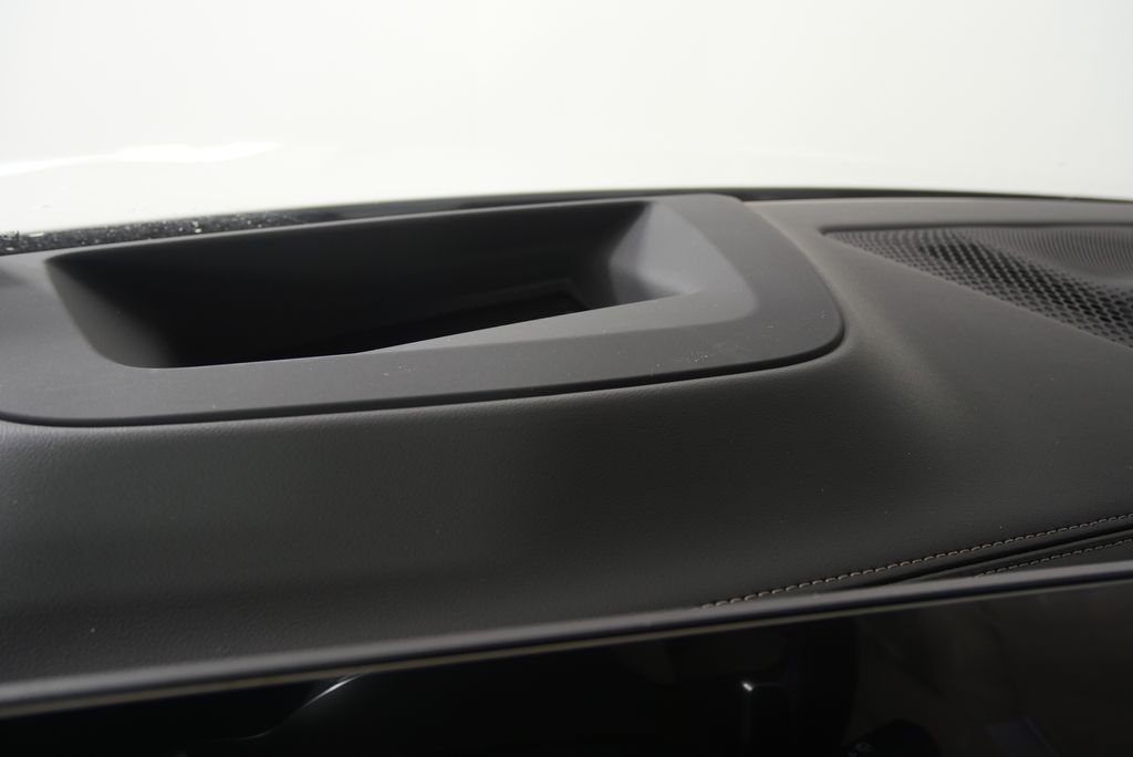 Thumbnail: 2026 BMW X7 - 25