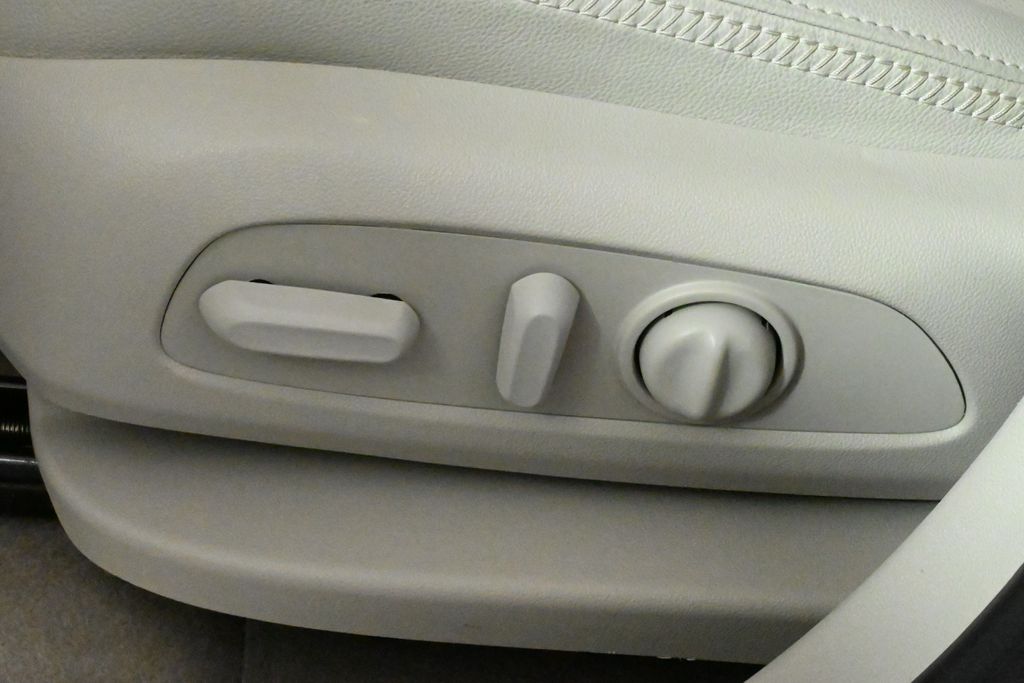 Thumbnail: 2023 GMC Terrain - 30