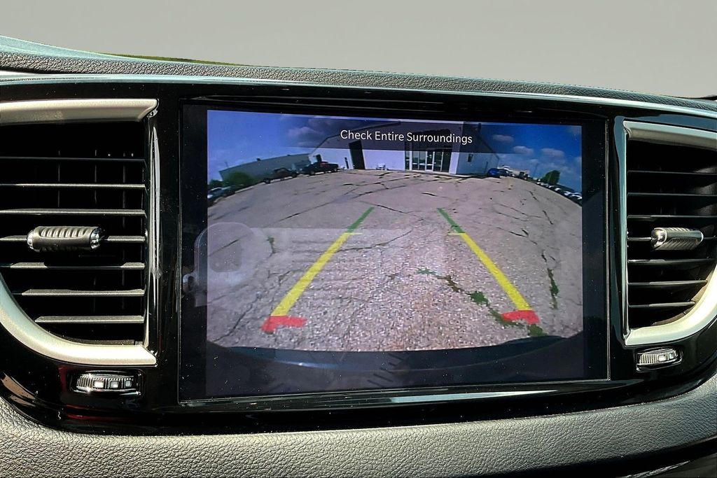 Used 2023 Chrysler Pacifica Van