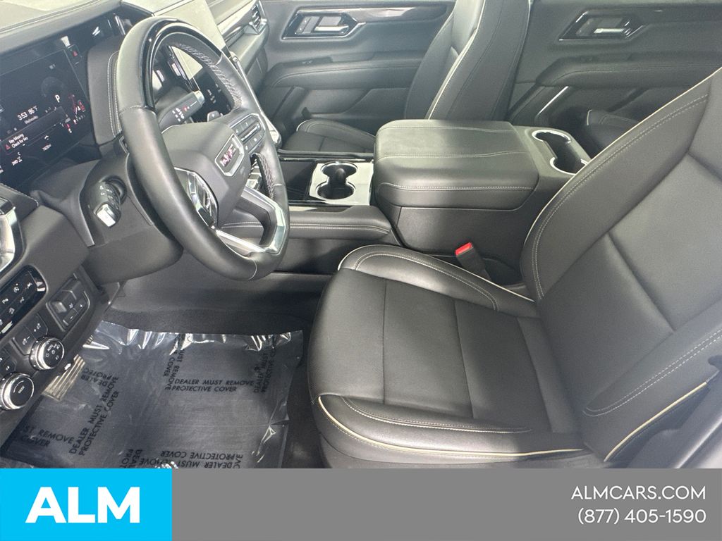 Used 2025 White GMC Elevation image 11