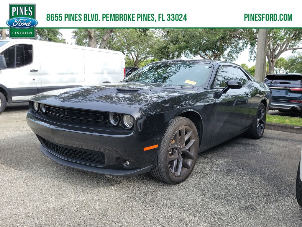 Pitch Black Clearcoat 2021 Dodge Challenger Coupe Rear-Wheel Drive 8-Speed Automatic