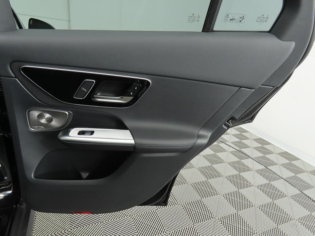 Thumbnail: 2026 Mercedes-Benz GLC - 27