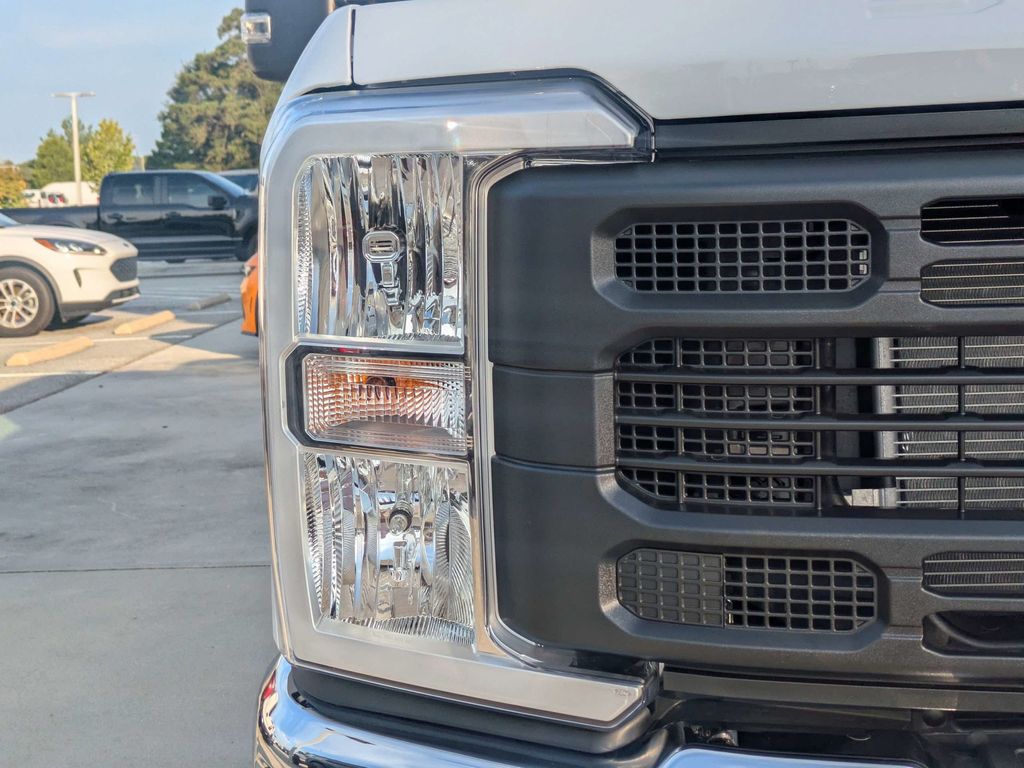 2027 Ford F-250 Super Duty XL
