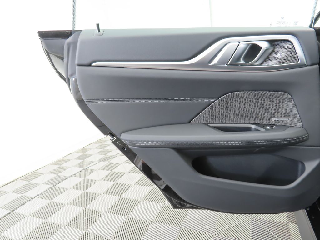 Thumbnail: 2025 BMW 4 Series - 26