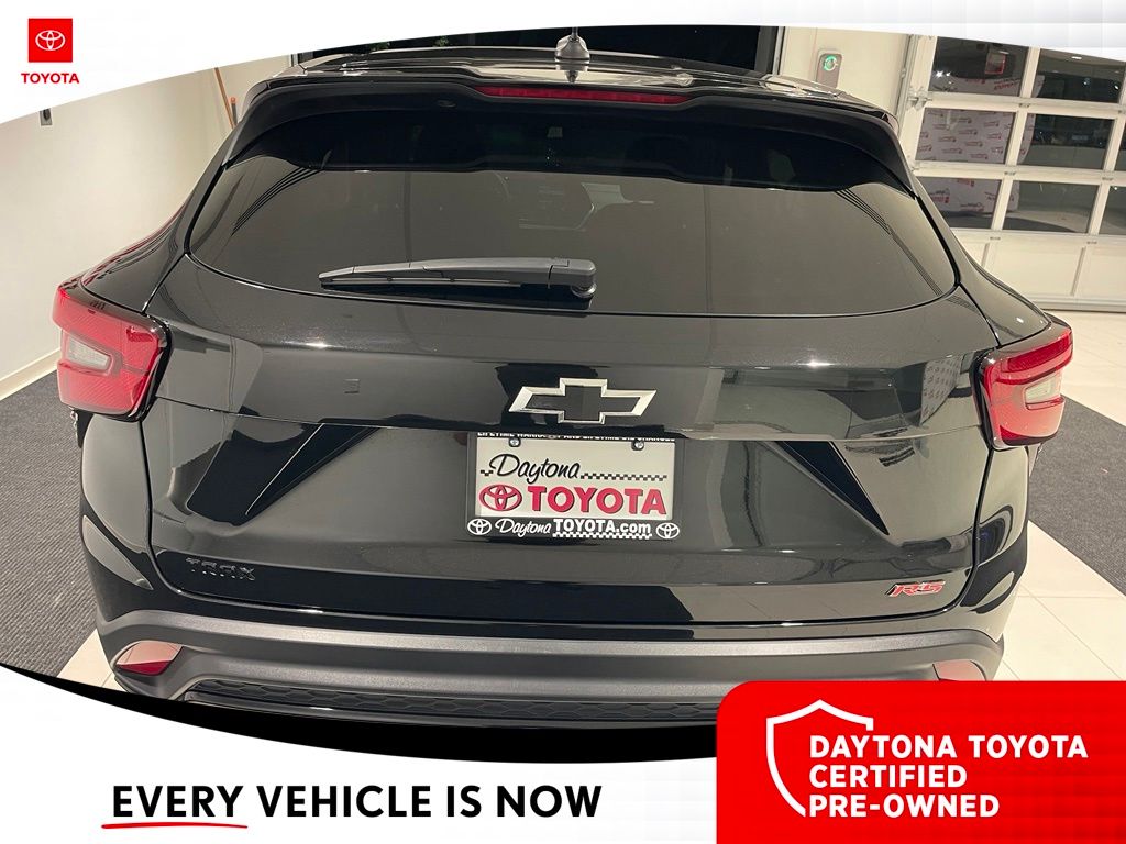 Used 2024 Chevrolet Trax SUV