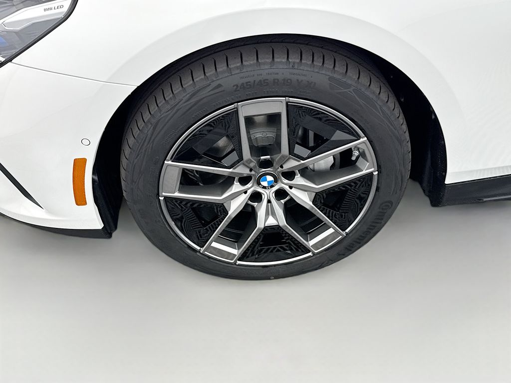 Thumbnail: 2026 BMW i5 - 29