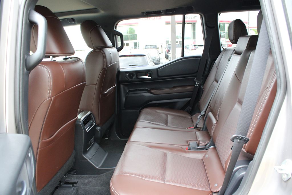 Used 2025  Toyota Base image 7