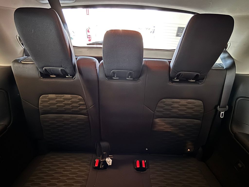 2023 Nissan Pathfinder SV