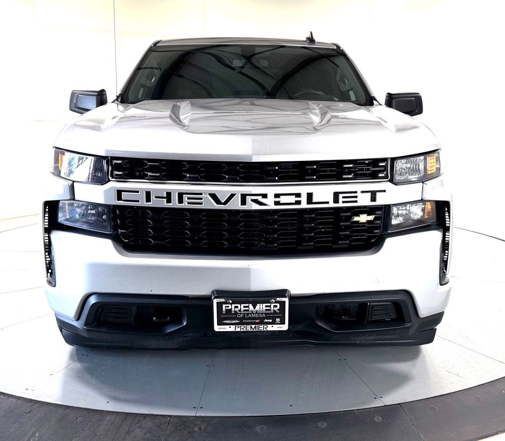 Used 2020 Silver Chevrolet Custom image 9