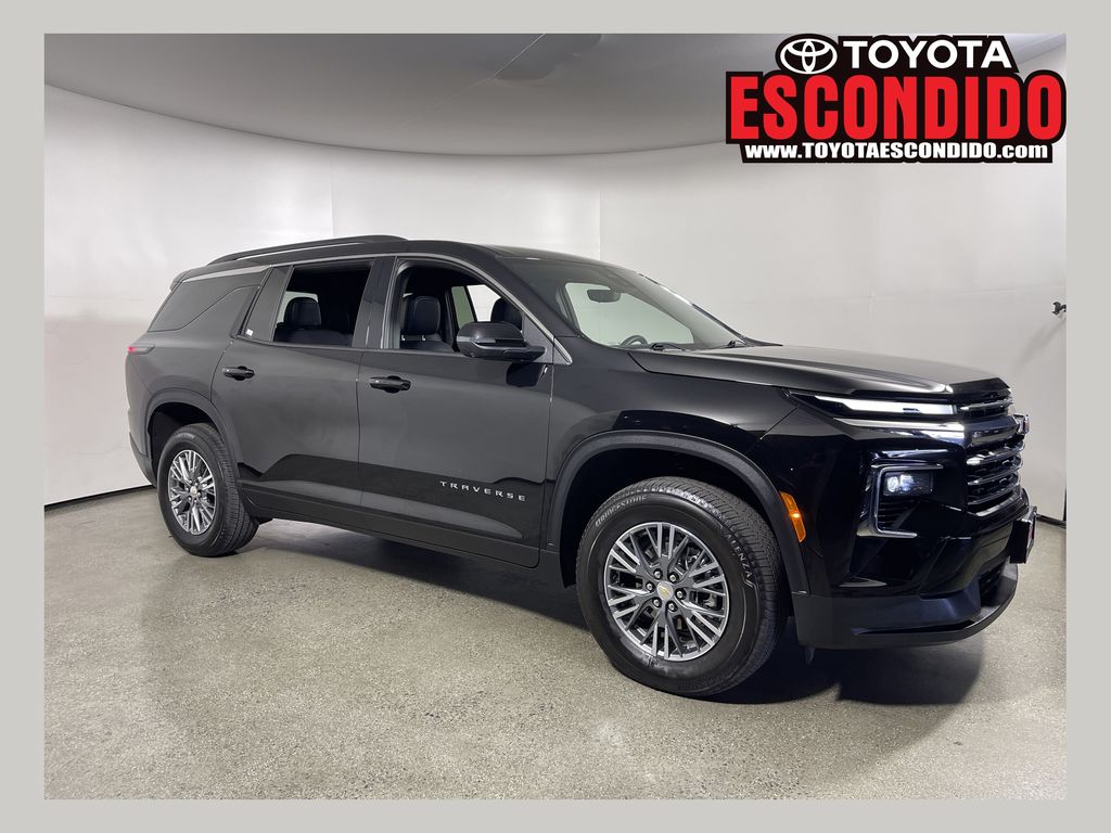 Mosaic Black Metallic 2026 Chevrolet Traverse LT FWD SUV / Crossover Front-Wheel Drive 8-Speed Automatic