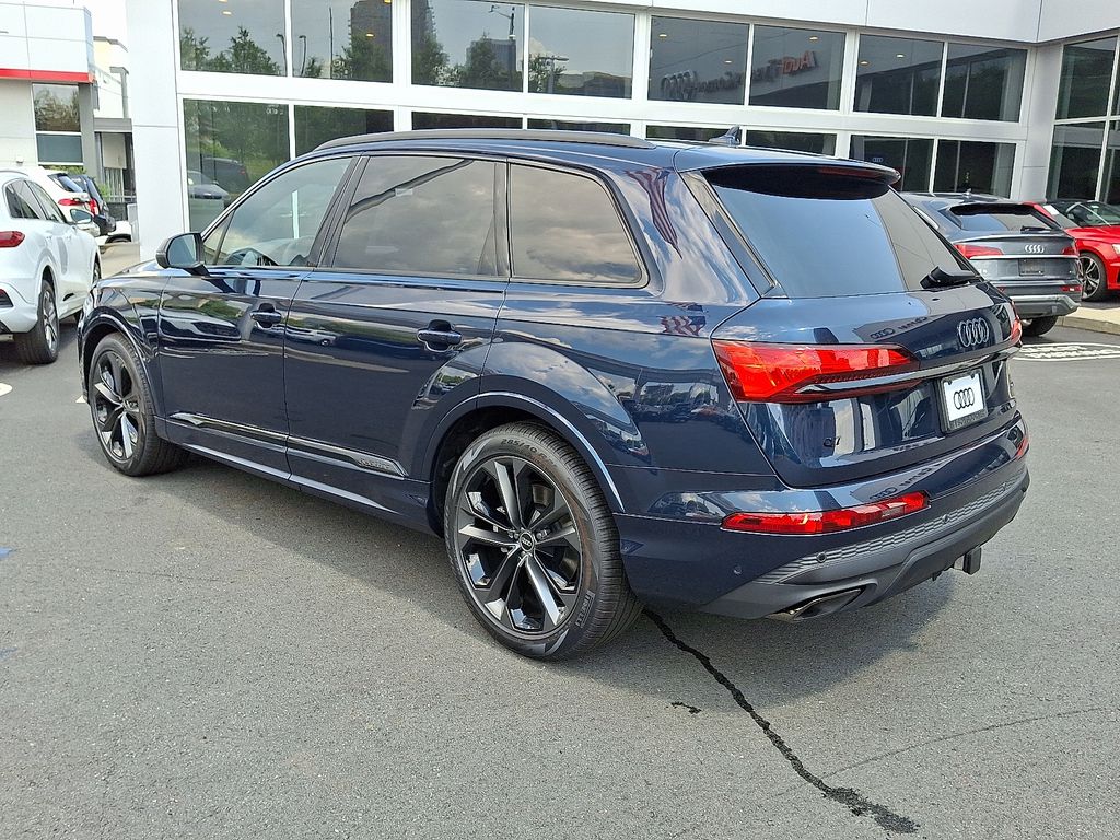 Thumbnail: 2025 Audi Q7 - 4