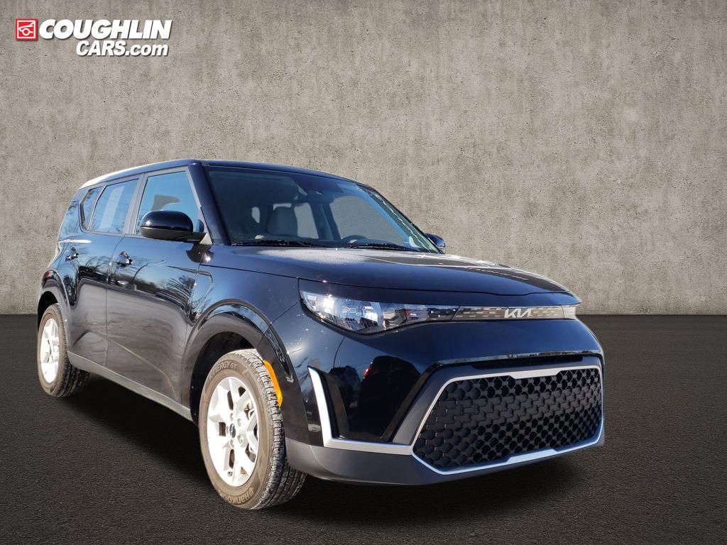 2023 Kia Soul LX FWD