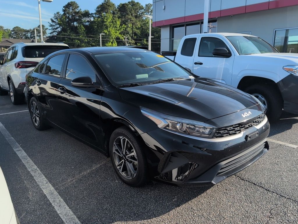 2023 Kia Forte LXS FWD
