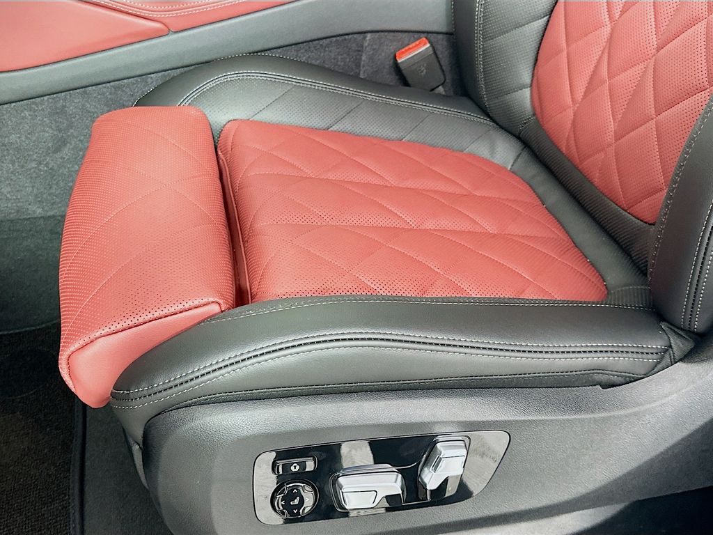 Thumbnail: 2026 BMW X6 - 21