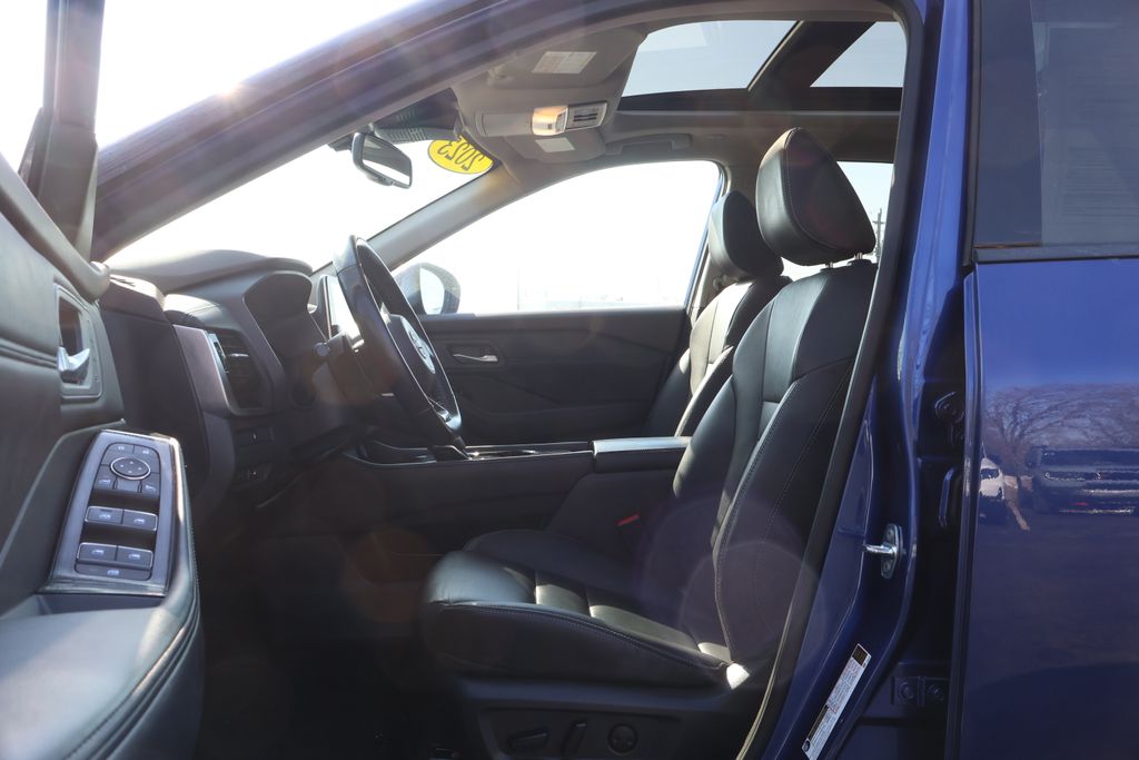 Thumbnail: 2023 Nissan Rogue - 29