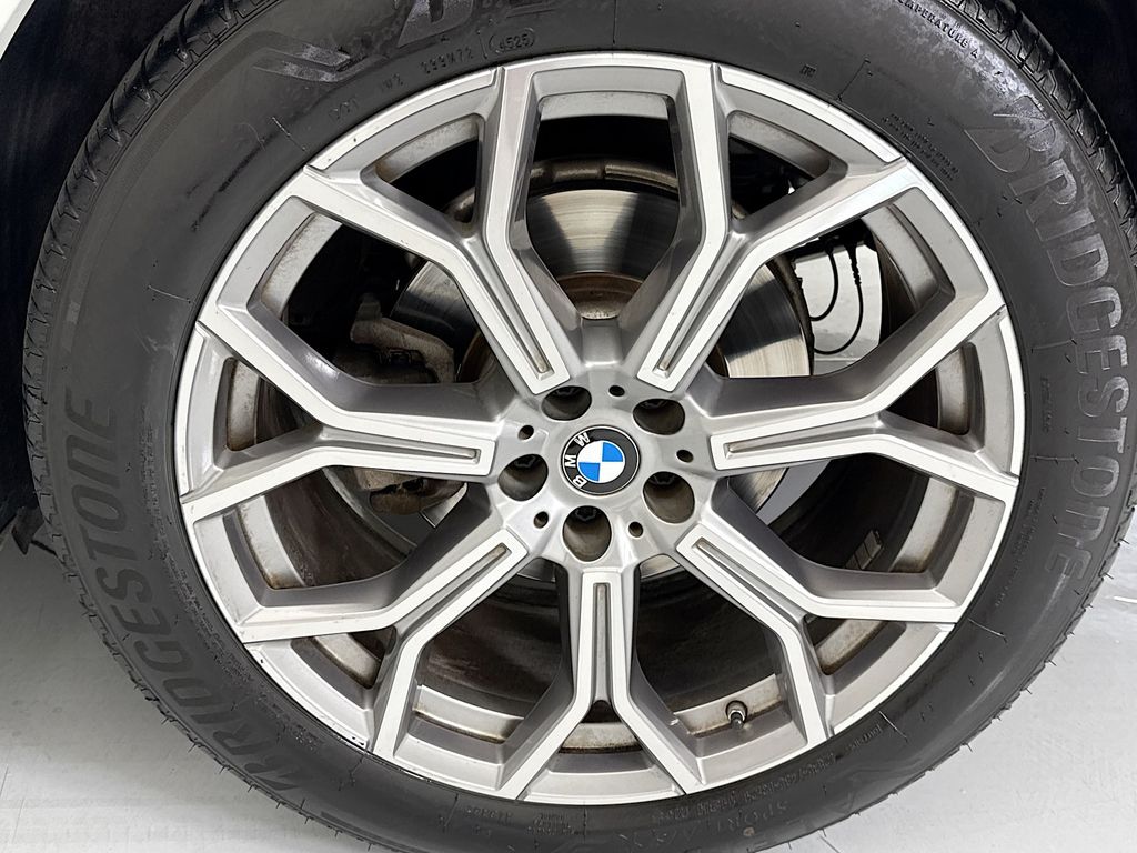 Thumbnail: 2021 BMW X7 - 30