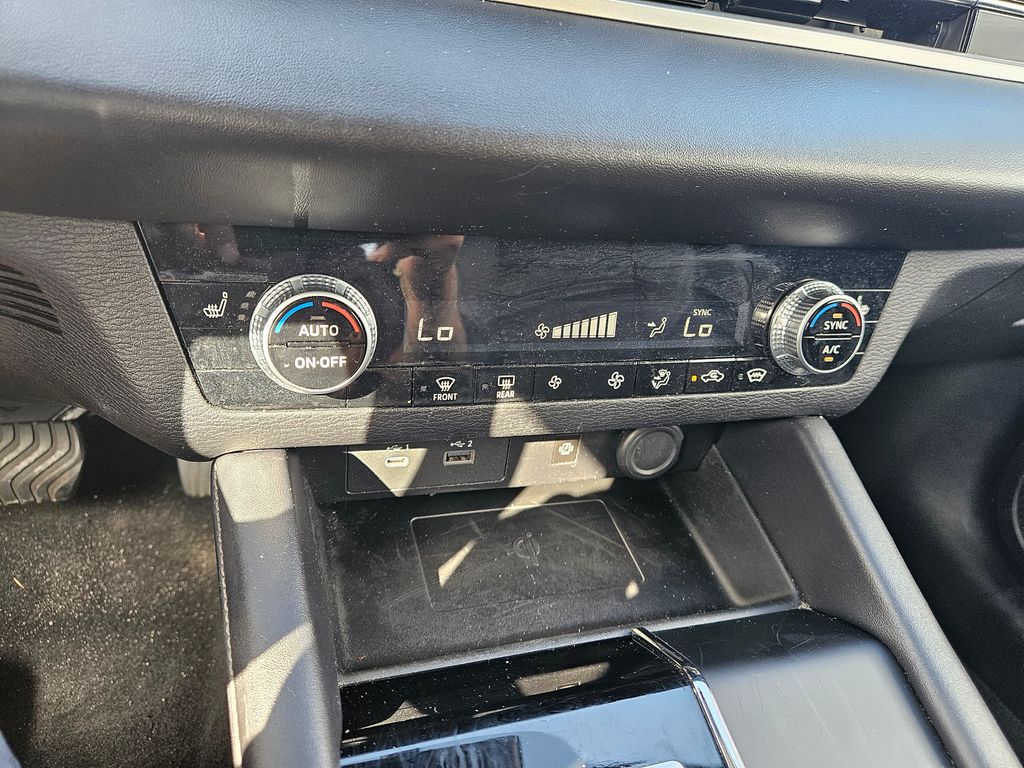 Thumbnail: 2024 Mitsubishi Outlander - 27