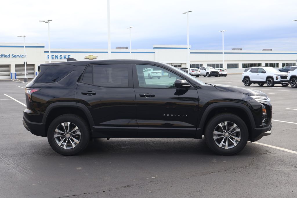 Thumbnail: 2026 Chevrolet Equinox - 9