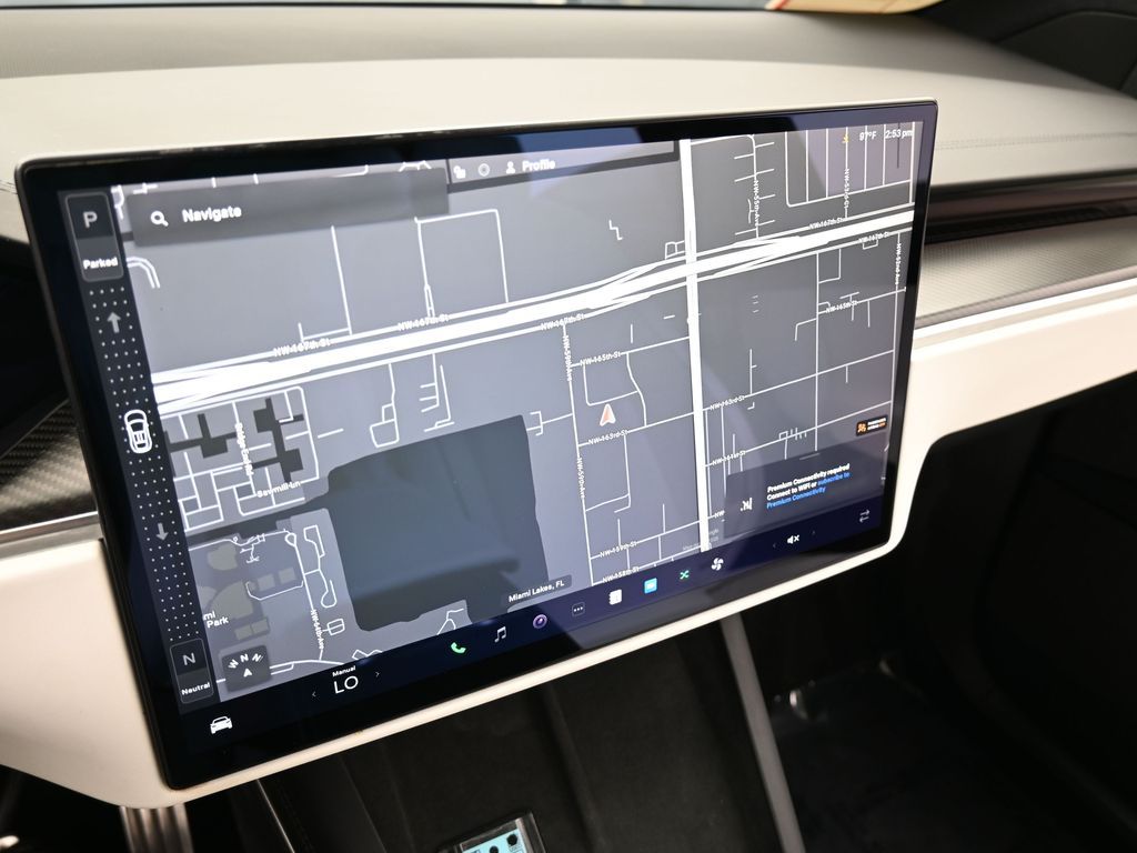Used 2022 Black Tesla Plaid image 20