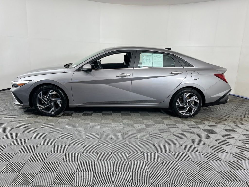 Thumbnail: 2025 Hyundai Elantra - 2