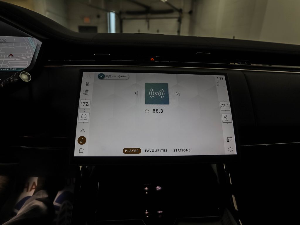 Thumbnail: 2024 Land Rover Range Rover Sport - 17