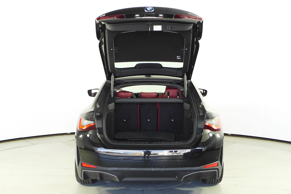 Thumbnail: 2023 BMW i4 - 10