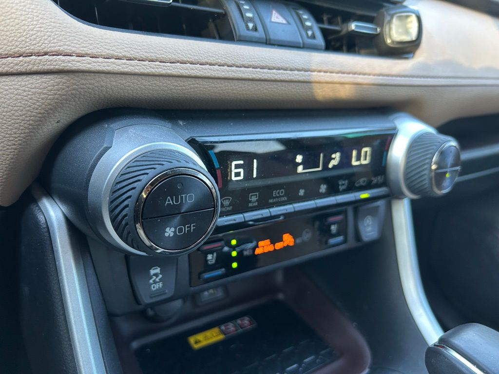 2024 Toyota RAV4 Limited 19