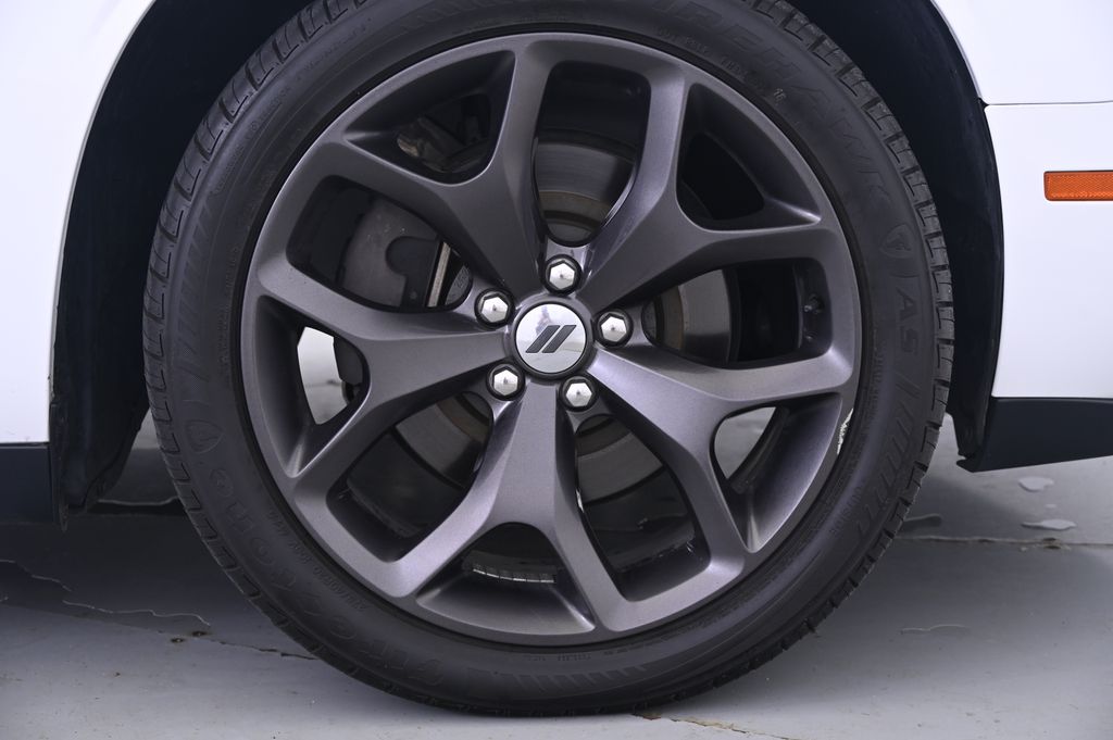 Thumbnail: 2018 Dodge Challenger - 14