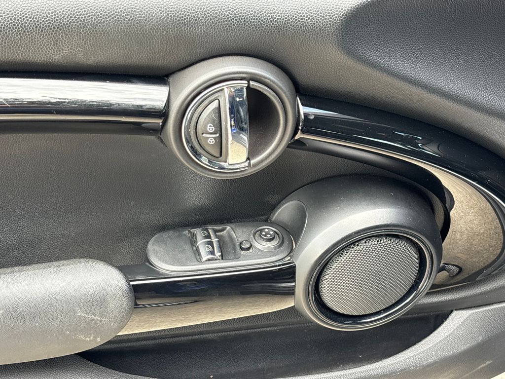 Certified Used 2019 Blue MINI Signature image 17