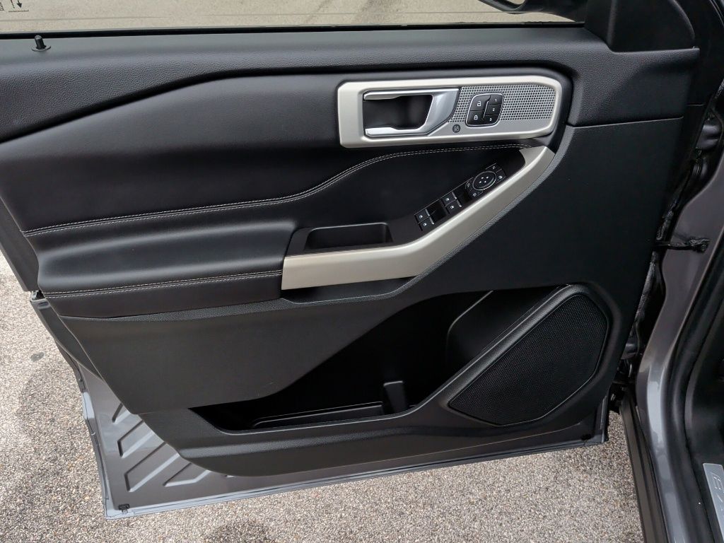 2022 Ford Explorer Limited - 10
