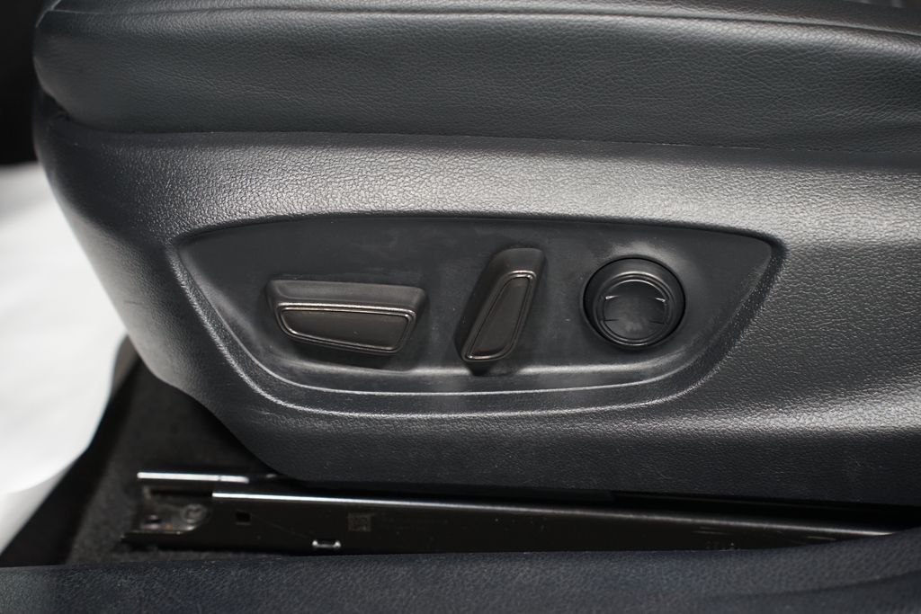 Thumbnail: 2024 Toyota Camry - 31