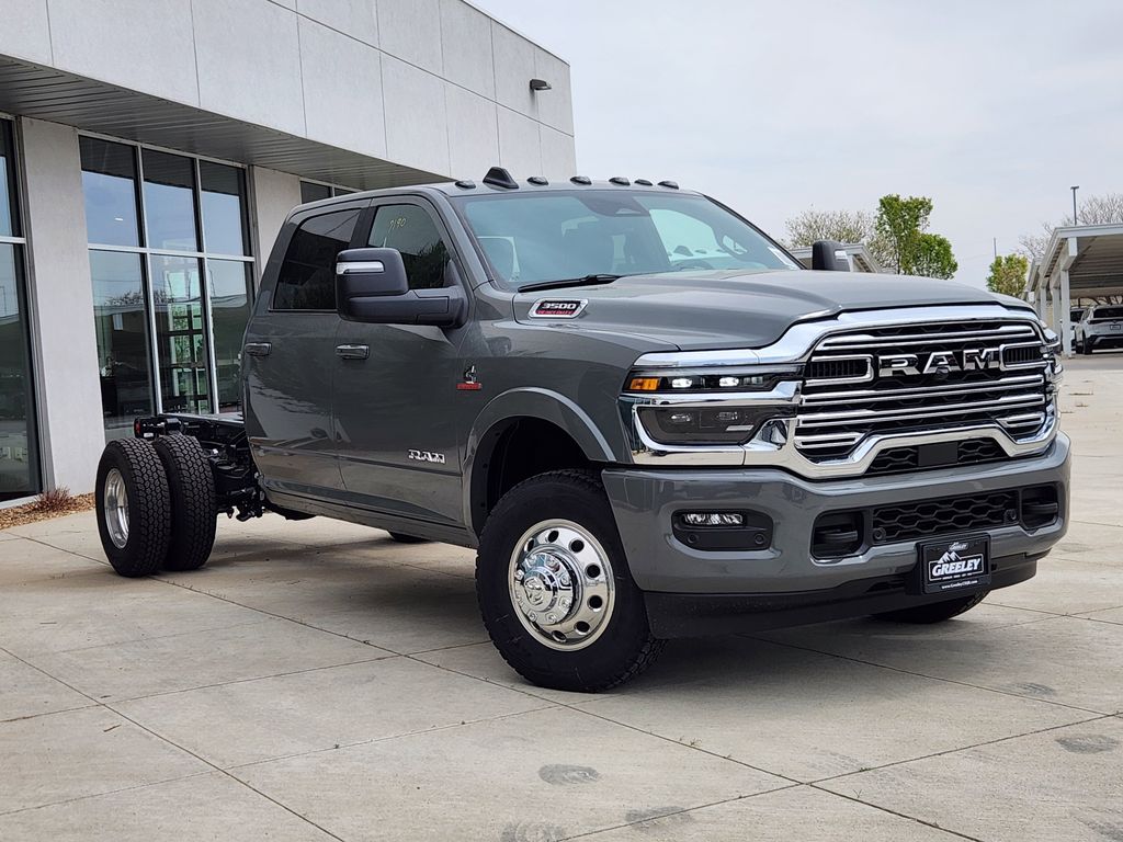 Ceramic Gray Clearcoat 2026 RAM 3500 Chassis Tradesman Crew Cab LB DRW 4WD Pickup Truck Four-Wheel Drive 8-Speed Automatic