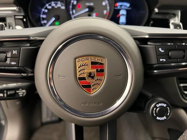 Thumbnail: 2026 Porsche Macan - 3