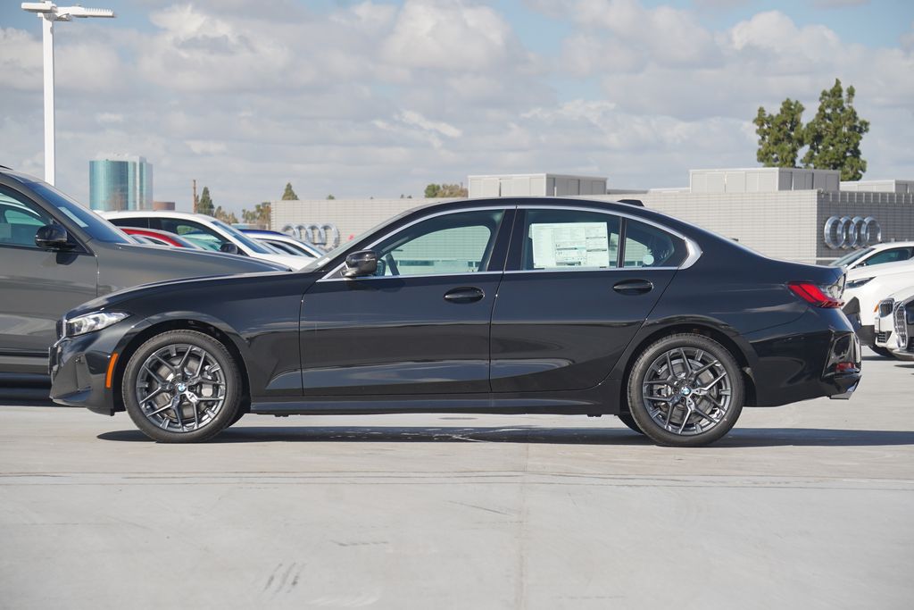 Thumbnail: 2025 BMW 3 Series - 4