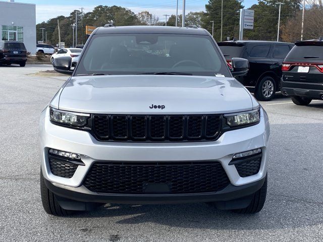 New 2025 Silver Jeep Limited image 2