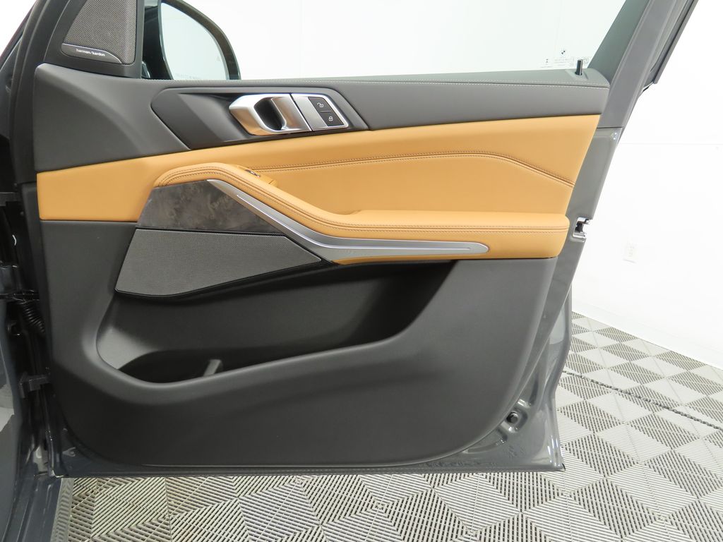 Thumbnail: 2026 BMW X5 - 26