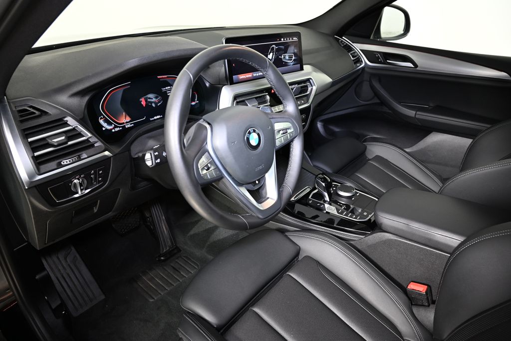 Thumbnail: 2023 BMW X4 - 15