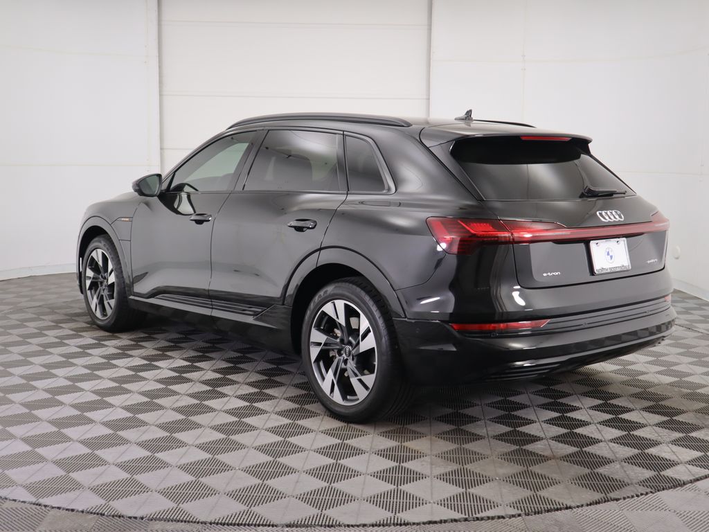 2021 Audi e-tron Premium 7