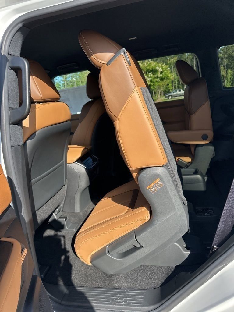 2025 Aspen White Tricoat Nissan Armada SL RWD SUV