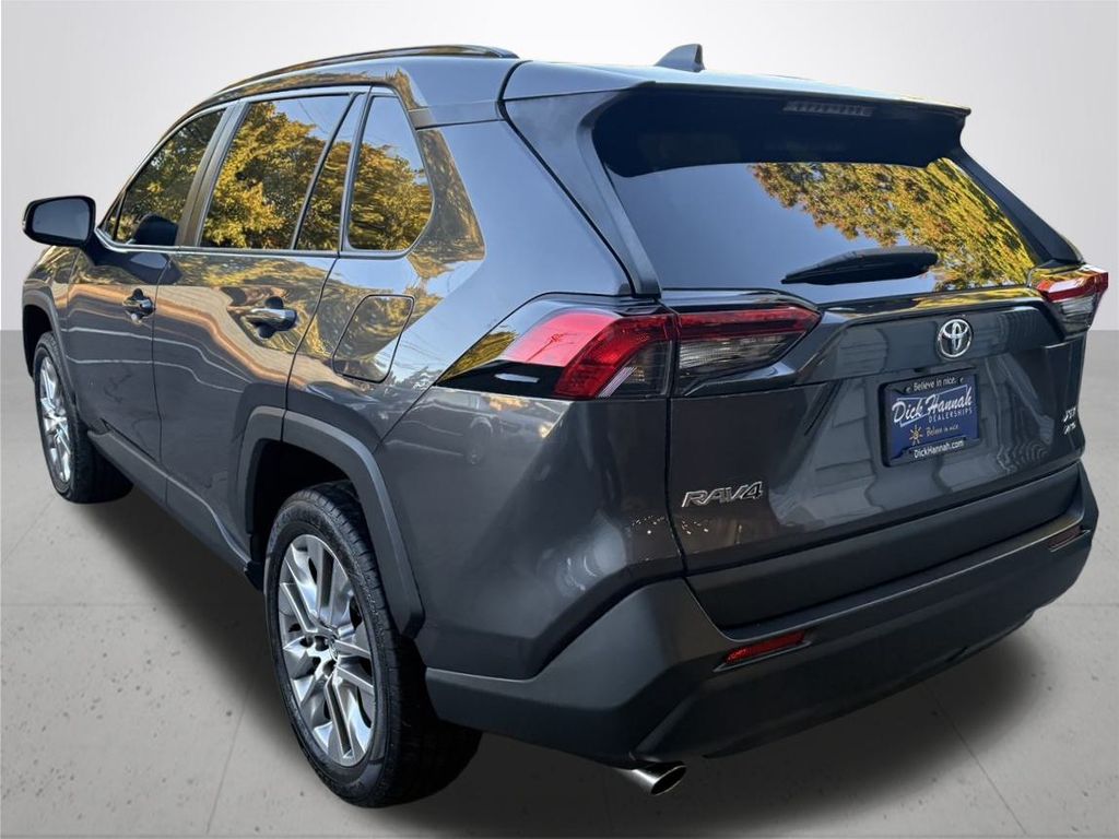 2022 Toyota RAV4 XLE Premium